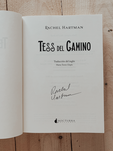 Tess del camino (Rachel Hartman) FIRMADO