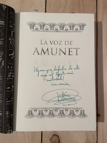 La voz de Amunet (Victoria Álvarez) FIRMADO