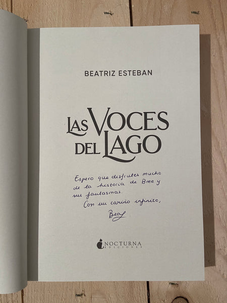Las voces del lago (Beatriz Esteban) FIRMADO